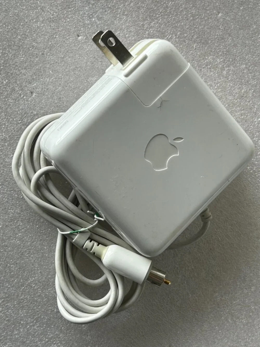 Genuine APPLE A1021 65W Portable Power Adapter USED Tested Good